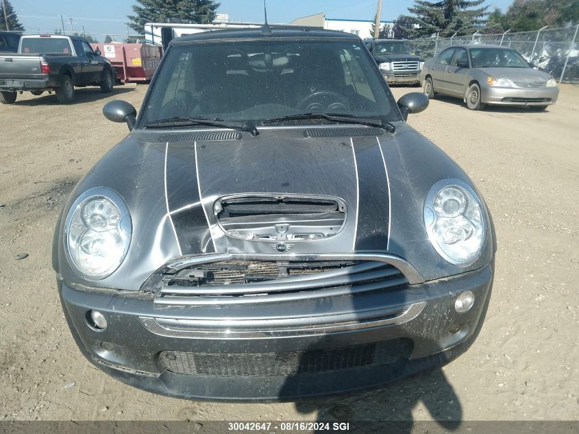 2005 Mini Cooper S VIN: WMWRH33495TF81049 Lot: 30042647