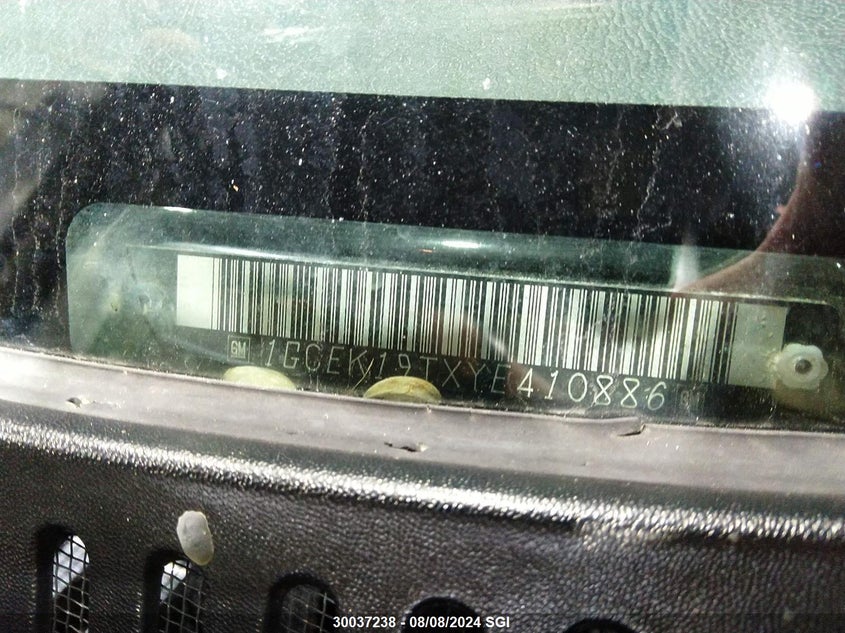 2000 Chevrolet Silverado K1500 VIN: 1GCEK19TXYE410886 Lot: 30037238