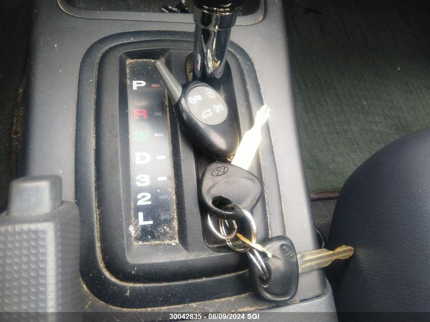 2002 Hyundai Elantra Gls/Gt VIN: KMHDN55D02U069306 Lot: 30042835