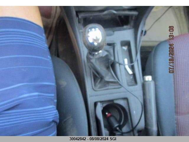 2005 Mazda 3 S VIN: JM1BK123451313375 Lot: 30042842