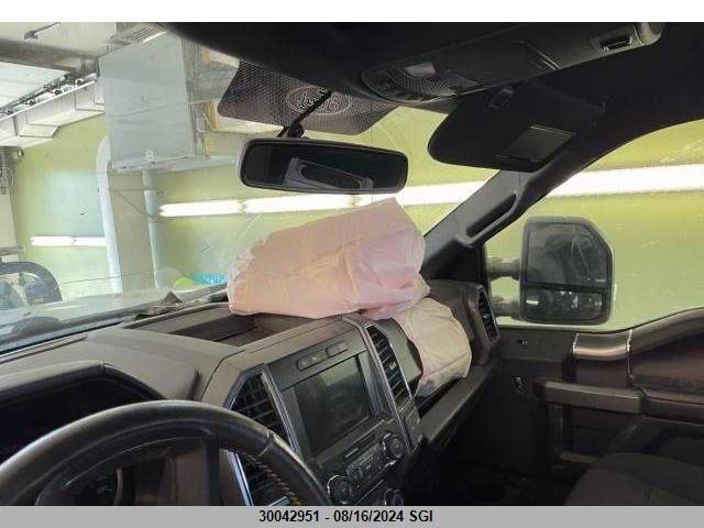 2017 Ford F150 Supercrew VIN: 1FTFW1EG0HKD55870 Lot: 30042951