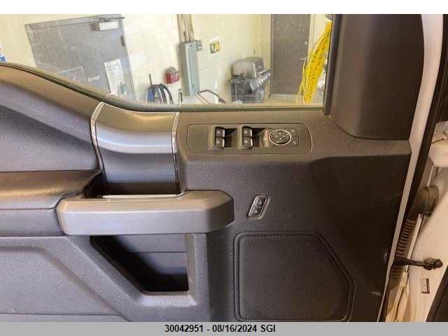 2017 Ford F150 Supercrew VIN: 1FTFW1EG0HKD55870 Lot: 30042951