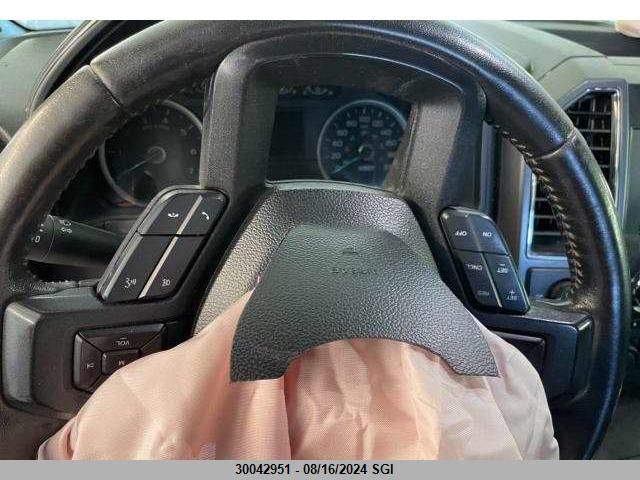 2017 Ford F150 Supercrew VIN: 1FTFW1EG0HKD55870 Lot: 30042951