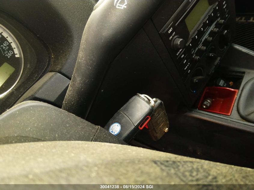 2004 Volkswagen Jetta Gls VIN: 3VWSE69M44M013739 Lot: 30041238