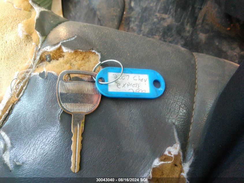 2007 Chevrolet Express G2500 VIN: 1GCGG25V071212038 Lot: 30043040