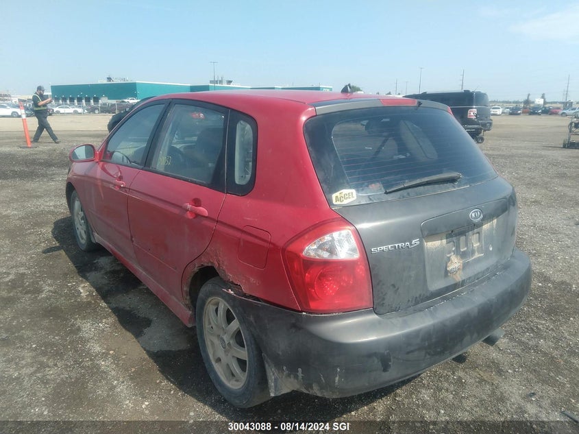 2005 Kia Spectra5 VIN: KNAFE161455084994 Lot: 30043088