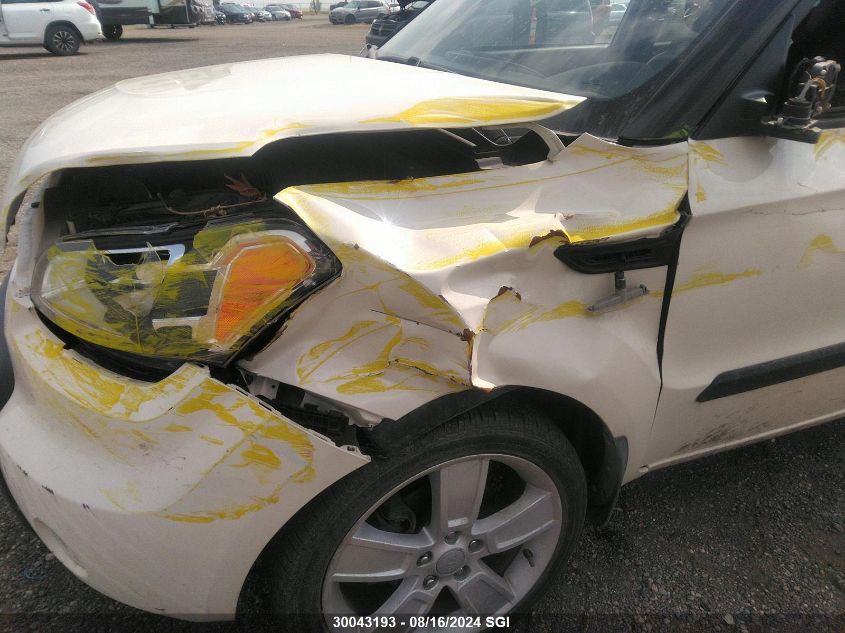 2011 Kia Soul +/!/Sport VIN: KNDJT2A20B7347930 Lot: 30043193