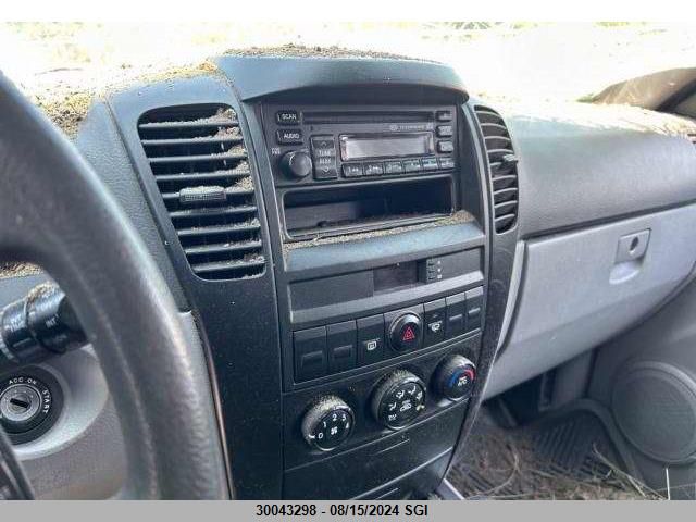 2004 Kia Sorento Ex/Lx VIN: KNDJC733045290663 Lot: 30043298