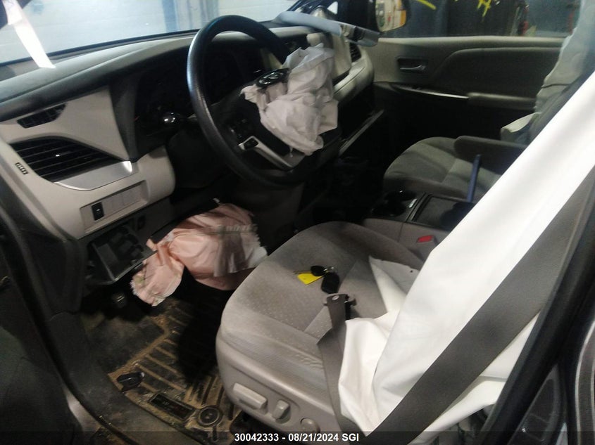 2016 Toyota Sienna Le VIN: 5TDKK3DC9GS726021 Lot: 30042333