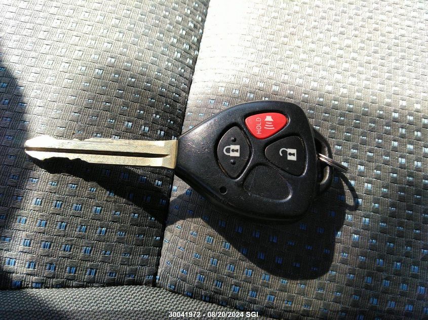 2009 Toyota Corolla Matrix S VIN: 2T1LE40E99C004617 Lot: 30041972