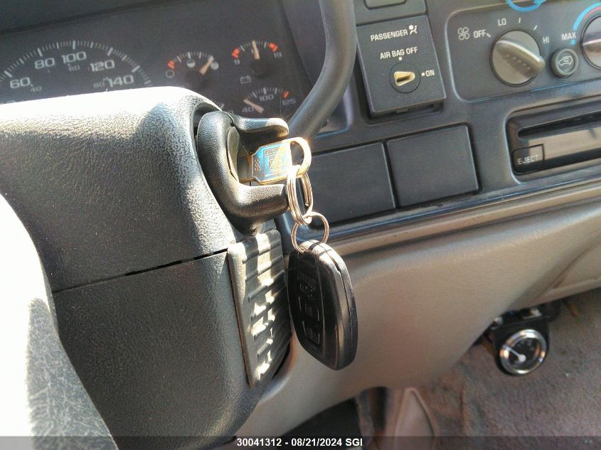 1997 Chevrolet Gmt-400 C1500 VIN: 2GCEC19R4V1255511 Lot: 30041312