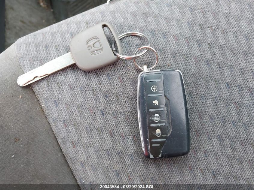 2004 Honda Civic Dx Vp VIN: 2HGES16384H931260 Lot: 30043584