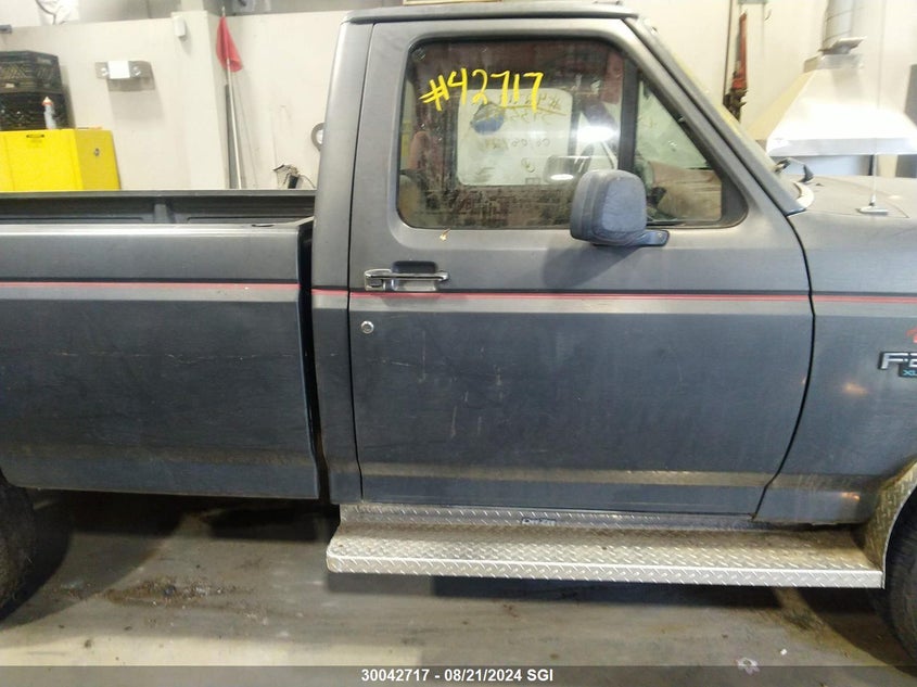 1995 Ford F250 VIN: 2FTHF26H5SCA15860 Lot: 30042717