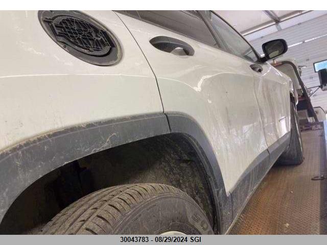 2018 Jeep Cherokee Sport VIN: 1C4PJMAX2JD616792 Lot: 30043783