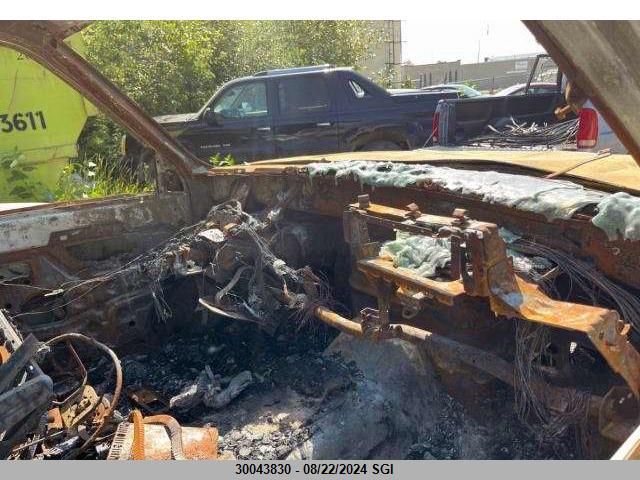 1998 Chevrolet Gmt-400 C3500 VIN: 1GCHC33J2WF054261 Lot: 30043830