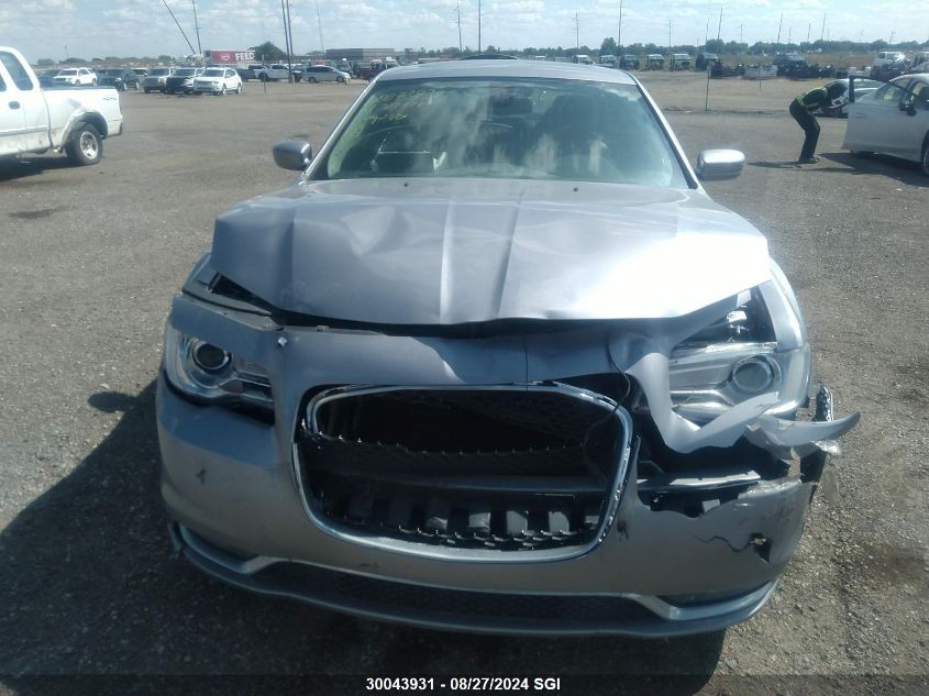 2C3CCAAG7JH307978 2018 Chrysler 300 Touring