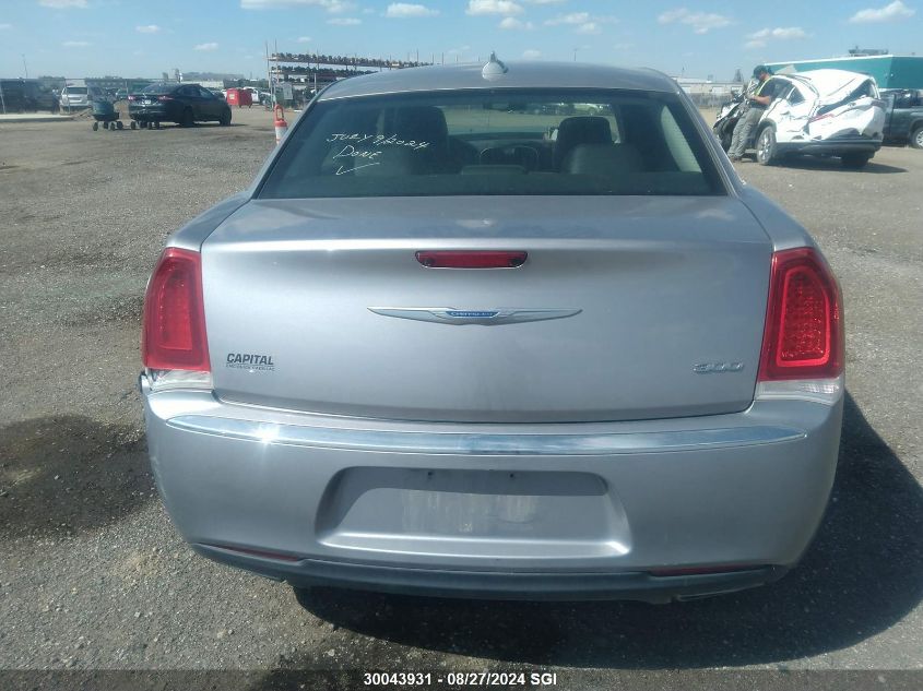 2C3CCAAG7JH307978 2018 Chrysler 300 Touring