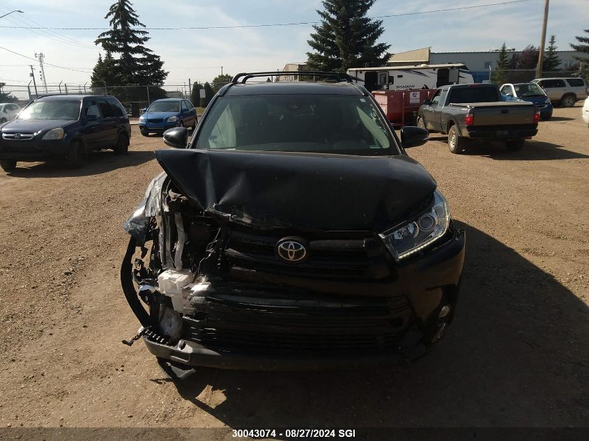 2018 Toyota Highlander Se/Xle VIN: 5TDJZRFH2JS536359 Lot: 30043074