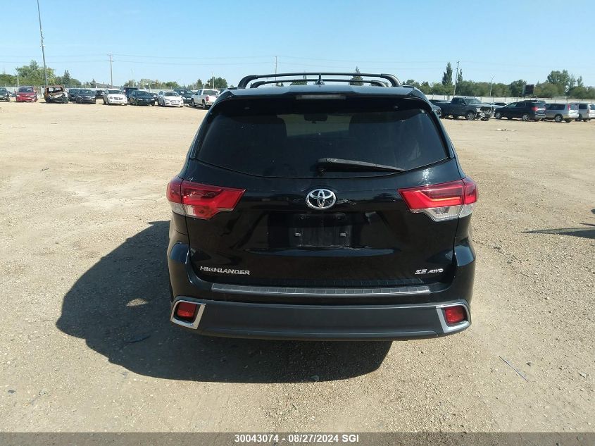 2018 Toyota Highlander Se/Xle VIN: 5TDJZRFH2JS536359 Lot: 30043074