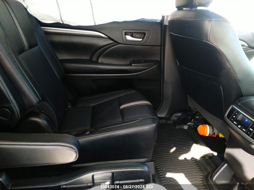 2018 Toyota Highlander Se/Xle VIN: 5TDJZRFH2JS536359 Lot: 30043074