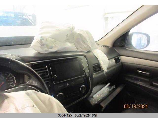 2018 Mitsubishi Outlander Es VIN: JA4AZ2A31JZ616571 Lot: 30044125