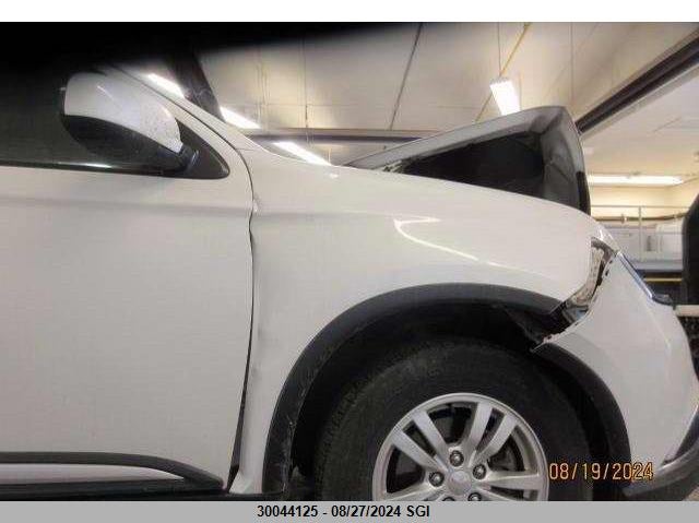 2018 Mitsubishi Outlander Es VIN: JA4AZ2A31JZ616571 Lot: 30044125