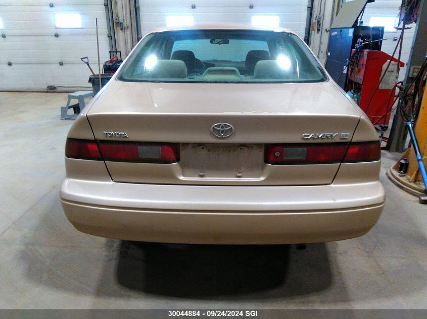 1998 Toyota Camry Ce/Le/Xle VIN: JT2BG22K8W0223757 Lot: 30044884