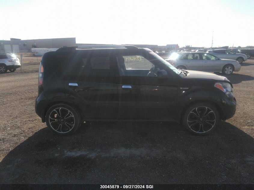 KNDJT2A27A7033724 2010 Kia Soul +/!/Sport