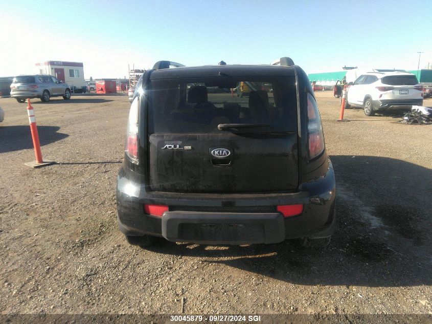 KNDJT2A27A7033724 2010 Kia Soul +/!/Sport