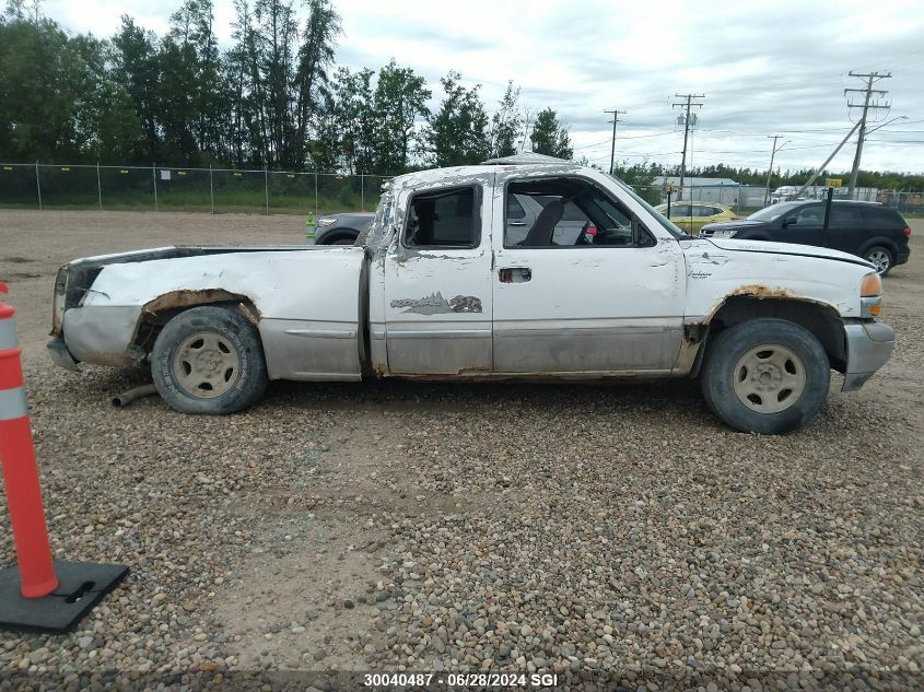 2002 GMC New Sierra C1500 VIN: 2GTEC19T821406535 Lot: 30040487