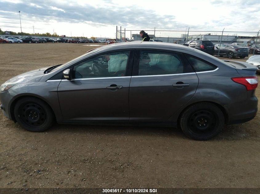 1FADP3J28EL290191 2014 Ford Focus Titanium