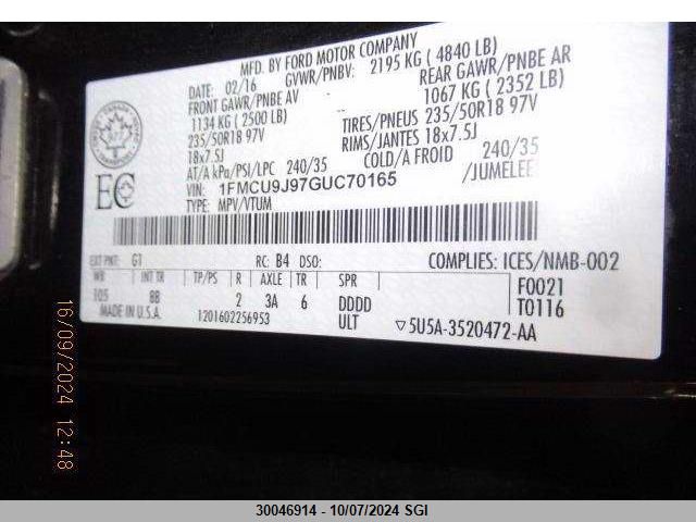 1FMCU9J97GUC70165 2016 Ford Escape Titanium