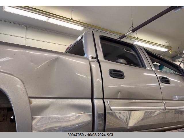 2003 Chevrolet Silverado K2500 Heavy Duty VIN: 1GCHK23133F136010 Lot: 30047050