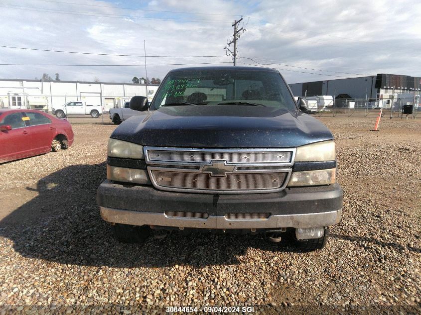 2005 Chevrolet Silverado K2500 Heavy Duty VIN: 1GCHK29U35E132999 Lot: 30044654