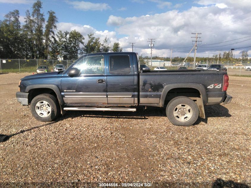 2005 Chevrolet Silverado K2500 Heavy Duty VIN: 1GCHK29U35E132999 Lot: 30044654