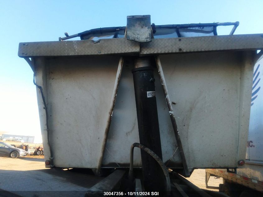 2C9DS3535CC181524 2012 Canuck Trailers Dump Trailer