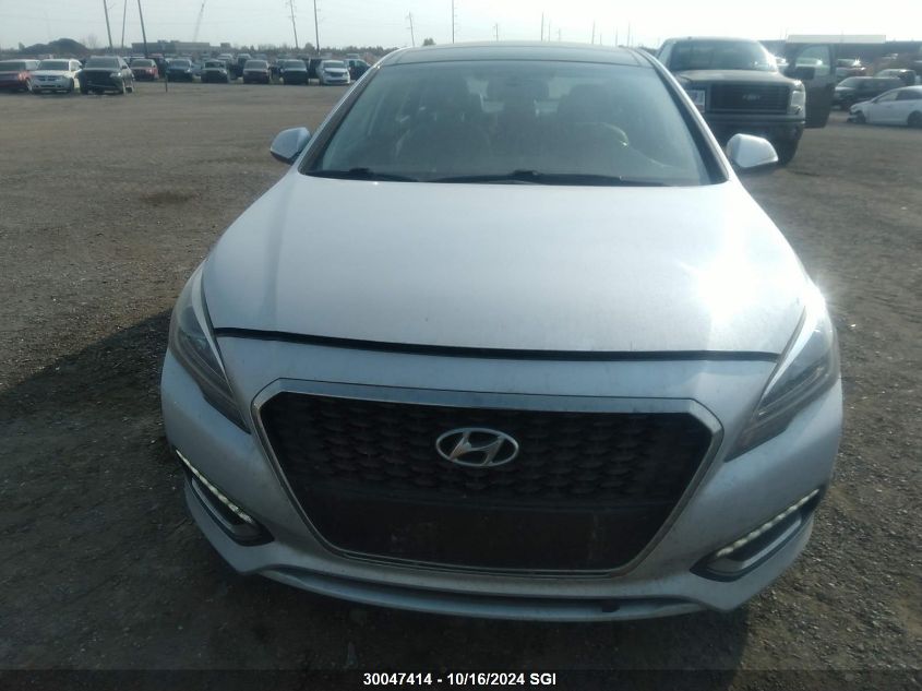 2016 Hyundai Sonata Hybrid/Limited VIN: KMHE34L17GA007990 Lot: 30047414