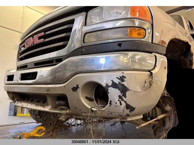 2005 GMC Sierra K2500 Heavy Duty VIN: 1GTHK23255F910754 Lot: 30048861