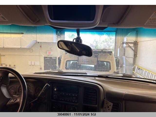 2005 GMC Sierra K2500 Heavy Duty VIN: 1GTHK23255F910754 Lot: 30048861