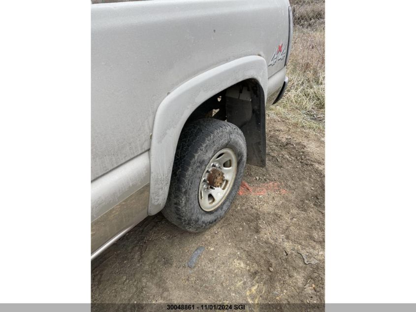 2005 GMC Sierra K2500 Heavy Duty VIN: 1GTHK23255F910754 Lot: 30048861