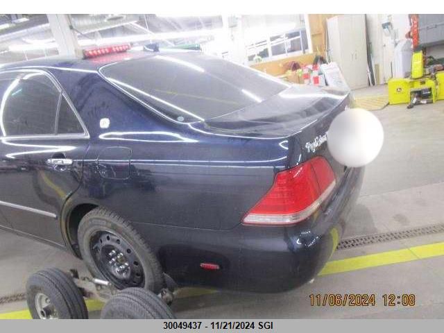 2004 Toyota Crown VIN: GRS1825013248 Lot: 30049437