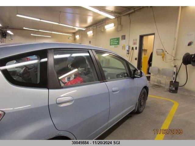 2009 Honda Fit Lx VIN: JHMGE88549S813792 Lot: 30049884