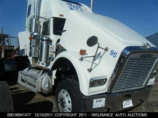 1FUPCSEBXYDF85570 2000 Freightliner Fld Fld120 auction photo 1