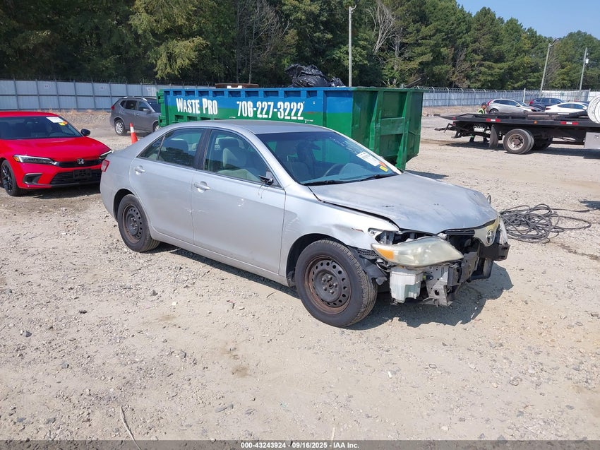 2010 TOYOTA CAMRY LE — снимка 1