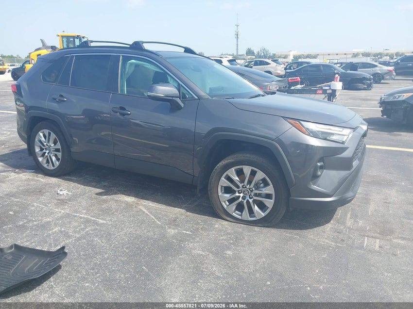 2024 TOYOTA RAV4 XLE PREMIUM — снимка 1