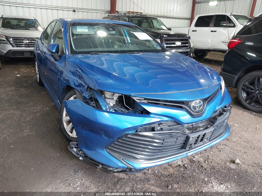 2020 TOYOTA CAMRY LE — снимка 1