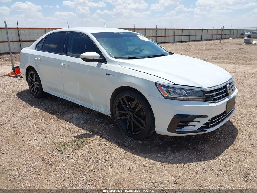 2018 VOLKSWAGEN PASSAT 2.0T R-LINE/2.0T S — снимка 1