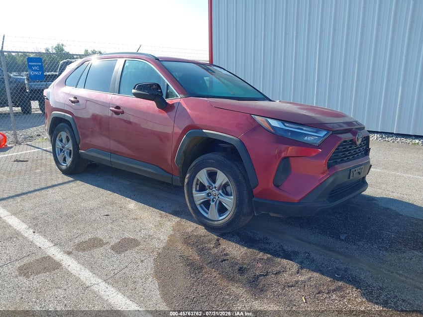2023 TOYOTA RAV4 XLE — снимка 1