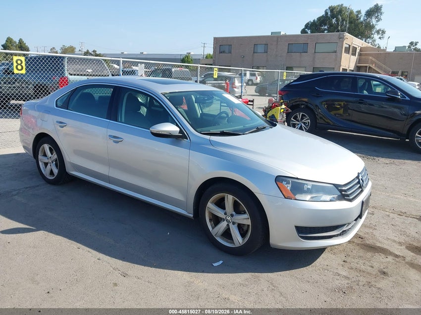 2012 VOLKSWAGEN PASSAT 2.5L SE — снимка 1