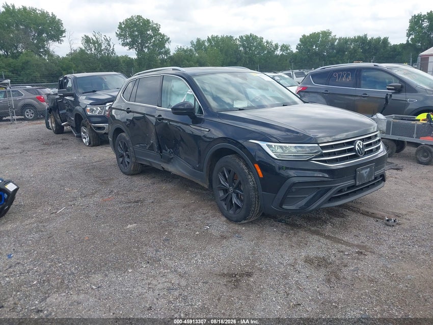 2022 VOLKSWAGEN TIGUAN 2.0T SE — снимка 1